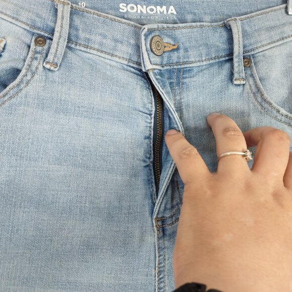 Sonoma Jeans Womens Sz 10 Boyfriend Mom High Rise Light Wash Distressed Tapered - Picture 4 of 11